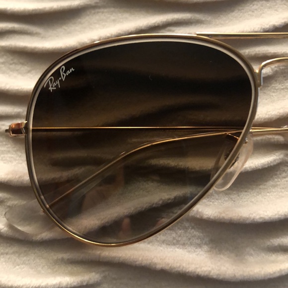 Ray-Ban Aviators - Picture 5 of 6